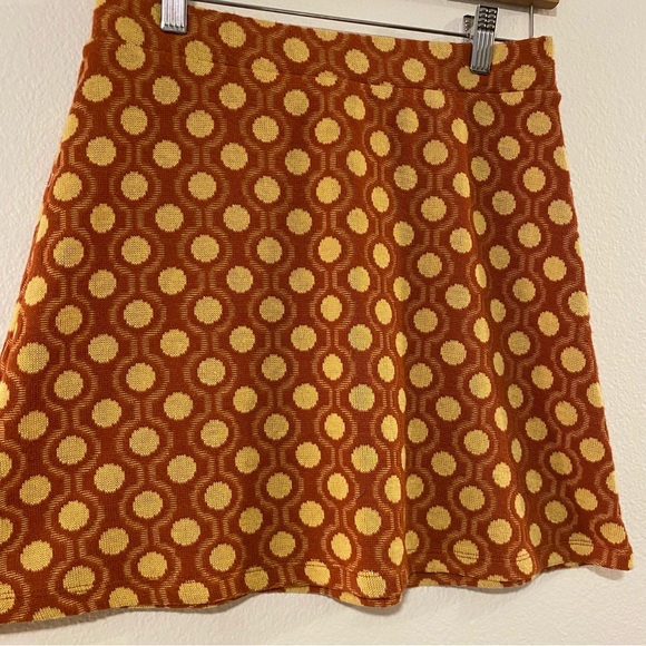 Zara Geometric Retro-Inspired Orange Mini Skirt - Picture 3 of 10